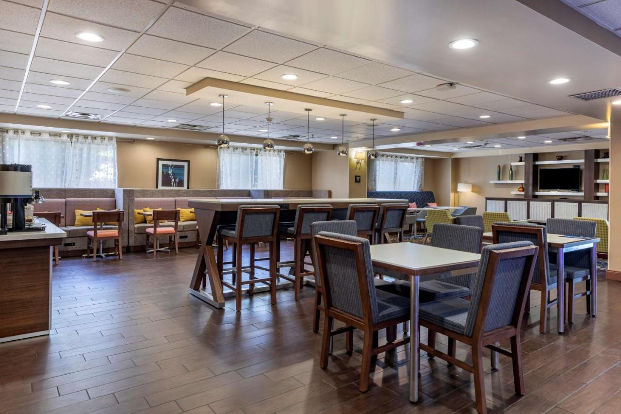 Hampton Inn Norco/Corona Bagian luar foto