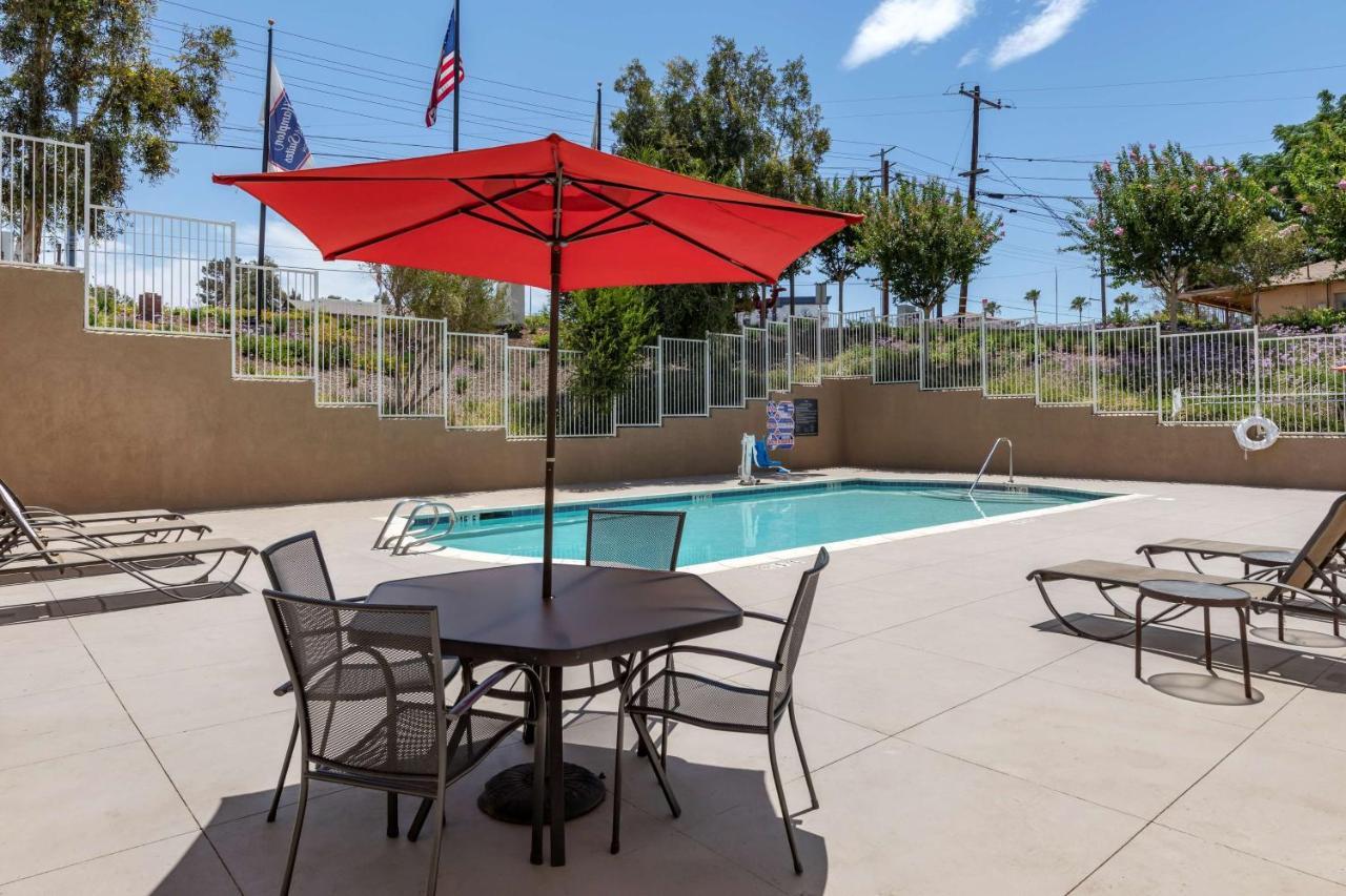 Hampton Inn Norco/Corona Bagian luar foto