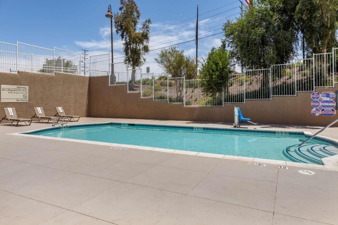 Hampton Inn Norco/Corona Bagian luar foto